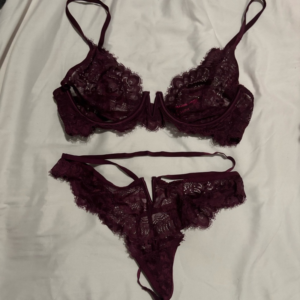 La Senza lace lingerie set, size small